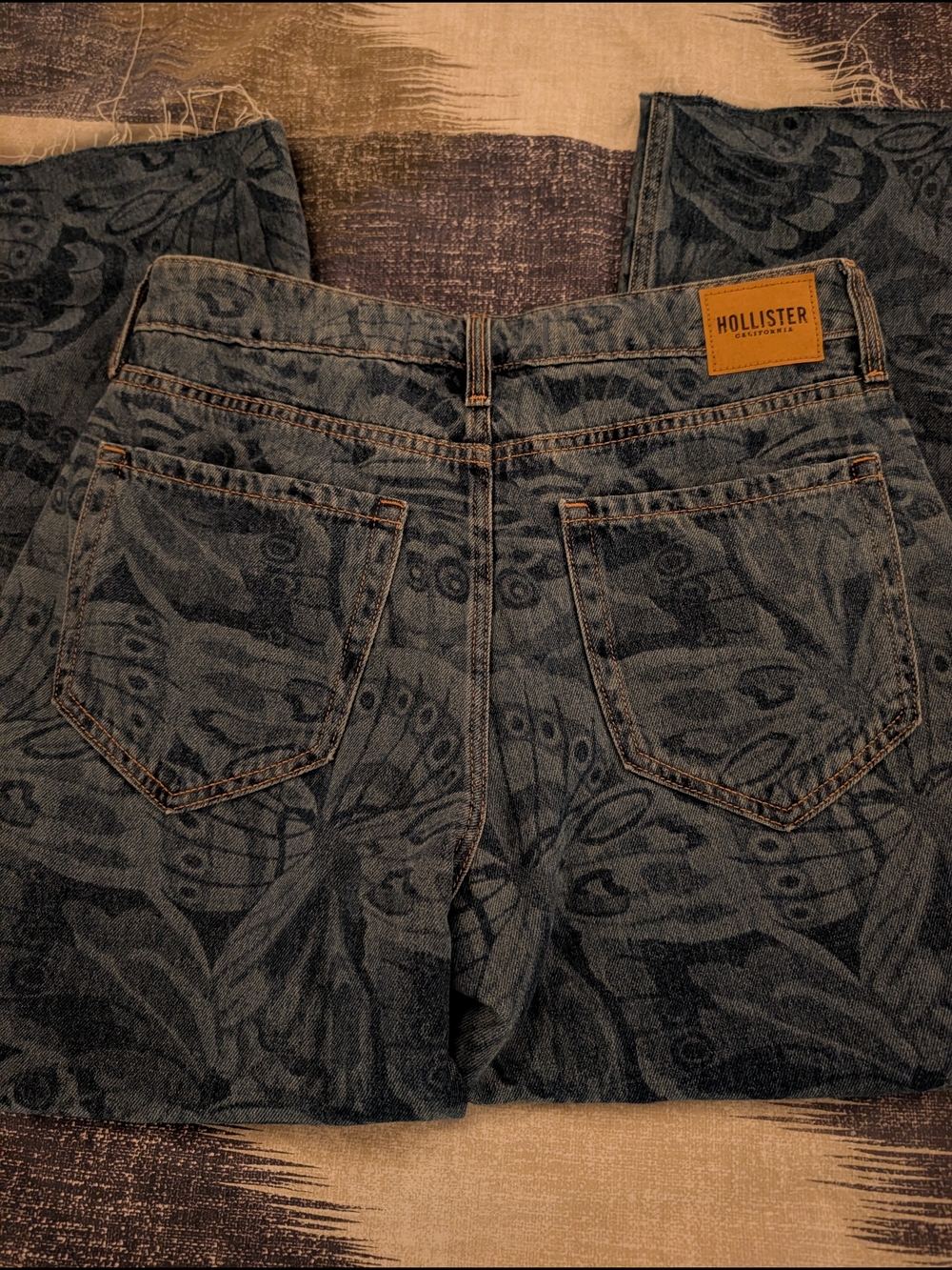 Hollister Blue Floral Print Denim Shorts - Picture 4 of 5